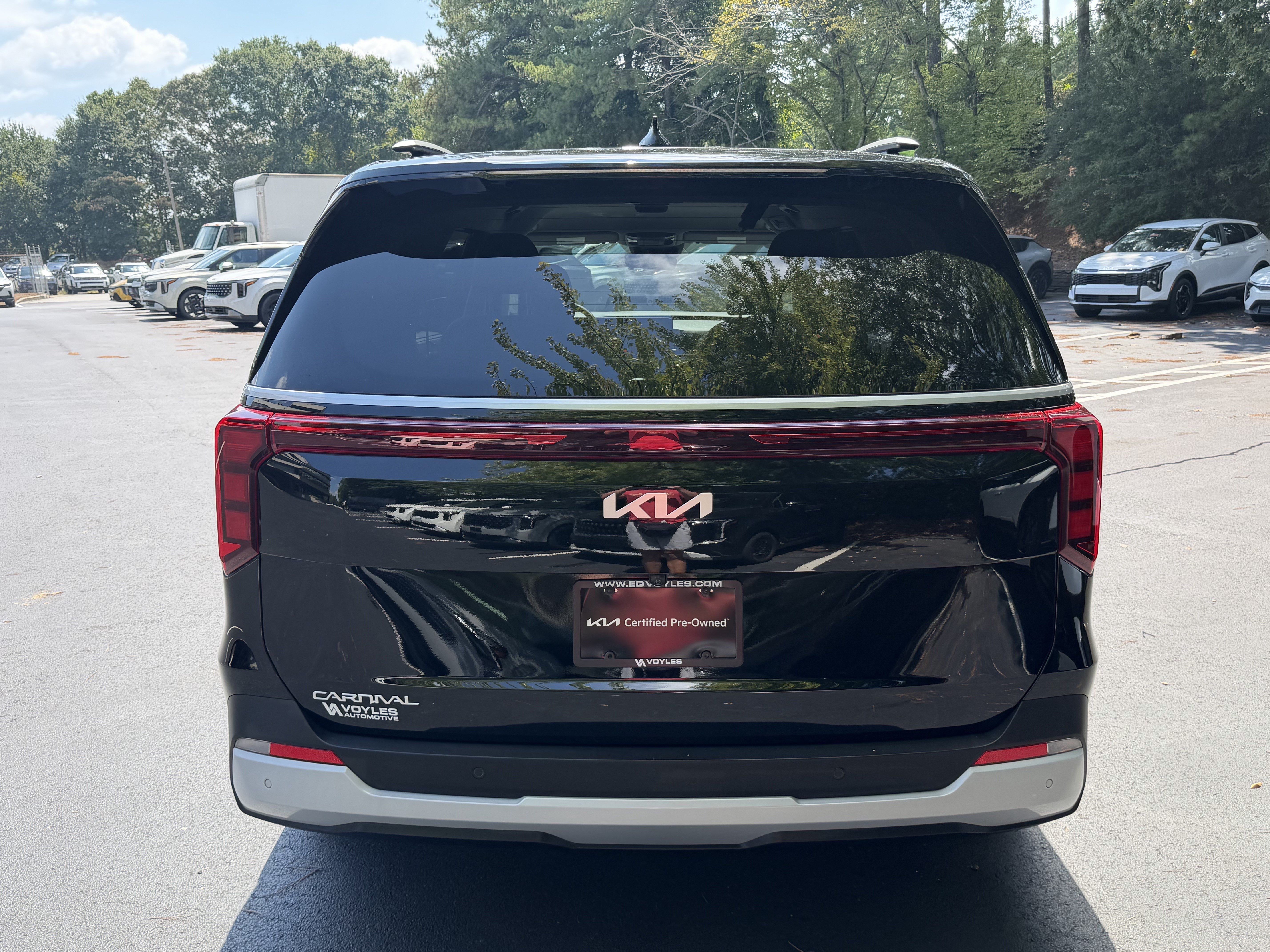 Certified 2026 Kia Carnival EX FWD image 6