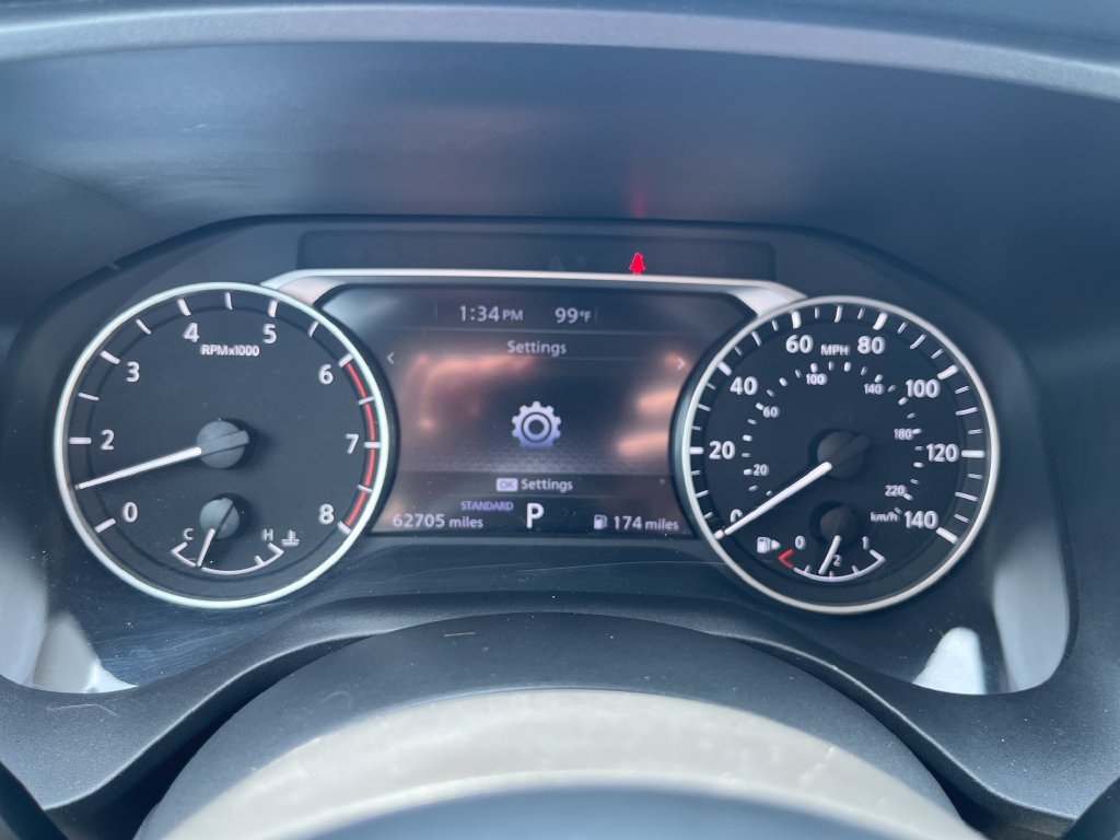 Used 2024 Nissan Rogue SV FWD image 15