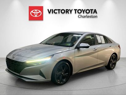 Used 2022 Hyundai Elantra SEL w/ Convenience Package
