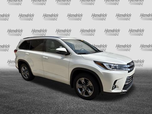 Used 2019 Toyota Highlander Limited Platinum AWD/4WD image 2