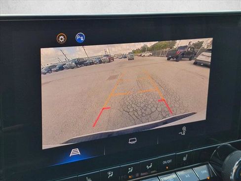 Used 2023 Chevrolet Colorado LT w/ LT Convenience Package II RWD image 11