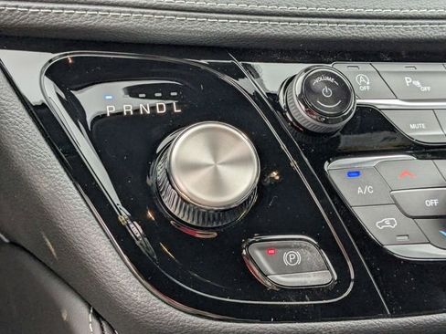 New 2026 Chrysler Pacifica Limited w/ Trailer Tow Group image 25