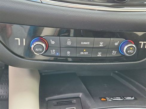 Used 2023 Buick Enclave Avenir w/ Avenir Technology Package image 19