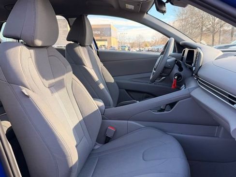 New 2026 Hyundai Elantra SE image 28