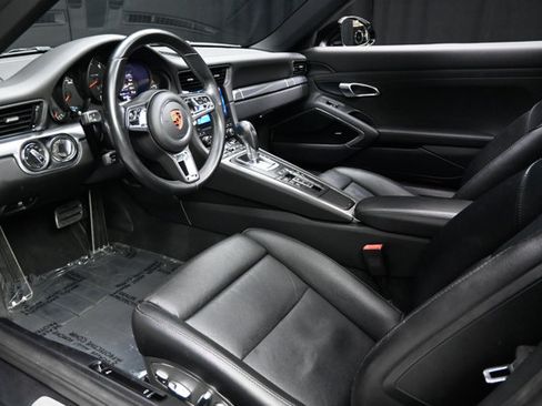 Used 2019 Porsche 911 Carrera RWD image 47