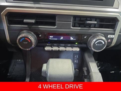 Used 2024 Toyota Tacoma SR5 AWD/4WD image 21