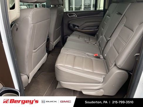 Used 2020 GMC Yukon XL Denali w/ Enhanced Security Package AWD/4WD image 28