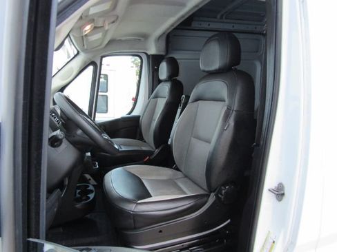 Used 2023 RAM ProMaster 2500 image 20