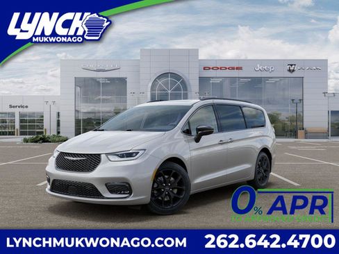 New 2026 Chrysler Pacifica Limited w/ S Appearance Package image 1