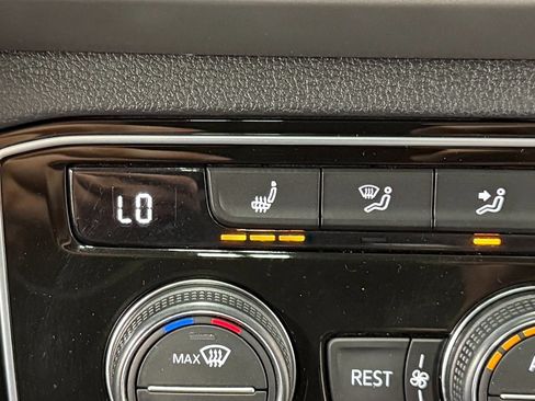 Used 2022 Volkswagen Atlas SE AWD/4WD image 23