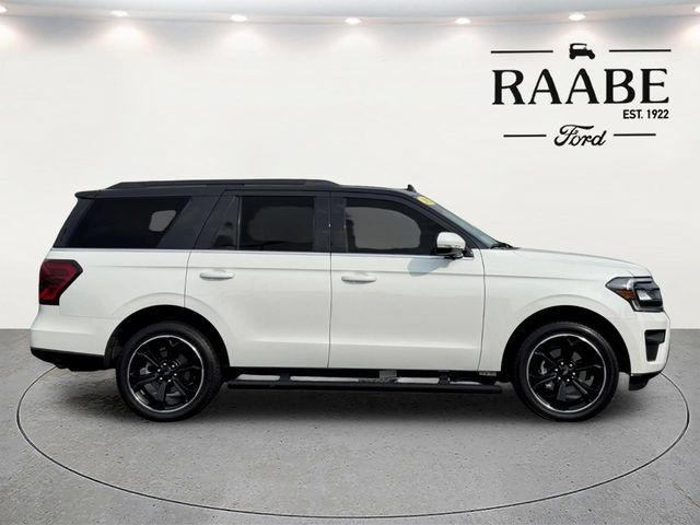 Used 2023 Ford Expedition Limited AWD/4WD image 8