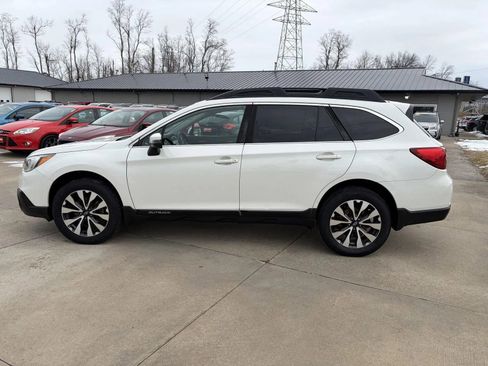 Used 2017 Subaru Outback 3.6R Limited image 4