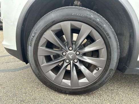 Used 2017 Tesla Model X 90D image 8