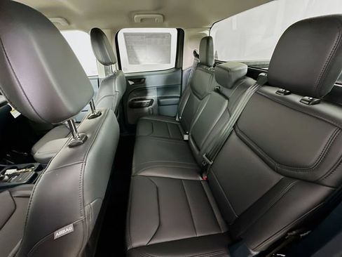 New 2026 Ford Maverick Lariat w/ Black Appearance Package image 25
