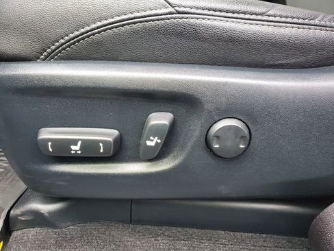 Used 2018 Toyota 4Runner SR5 Premium image 17