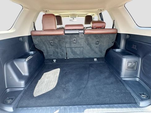 Used 2016 Toyota 4Runner Limited AWD/4WD image 31