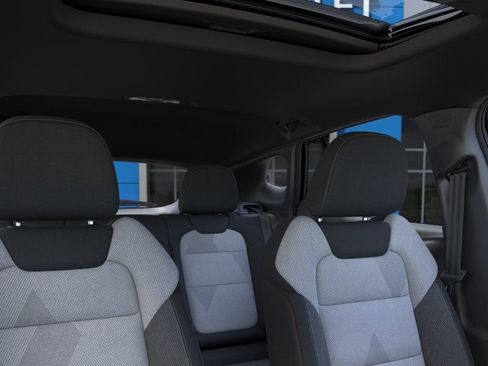 New 2026 Chevrolet Trax RS w/ Sunroof Package FWD image 24