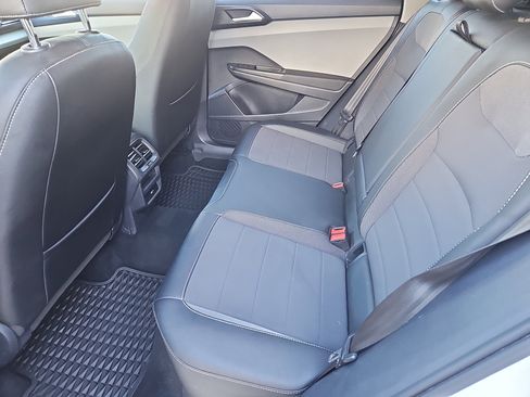 Used 2022 Volkswagen Taos SE w/ IQ.Drive SE Package image 30