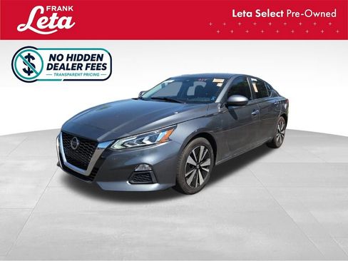 Used 2022 Nissan Altima 2.5 SV w/ SV Premium Package FWD image 1