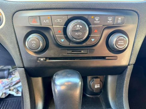 Used 2014 Dodge Charger R/T RWD image 16