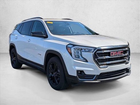 Used 2024 GMC Terrain AT4 AWD/4WD image 4