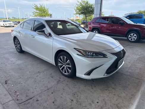 Used 2020 Lexus ES 350 w/ Premium Package FWD image 10