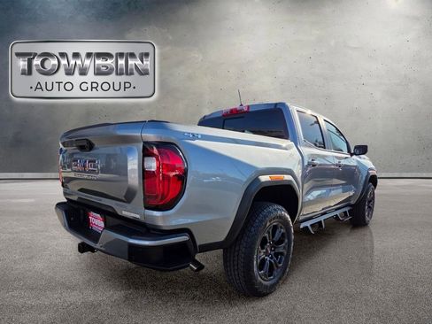 Used 2025 GMC Canyon Elevation w/ Convenience Package AWD/4WD image 4
