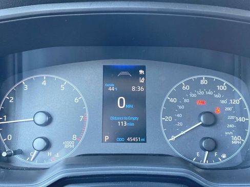 Used 2024 Toyota Corolla LE FWD image 2