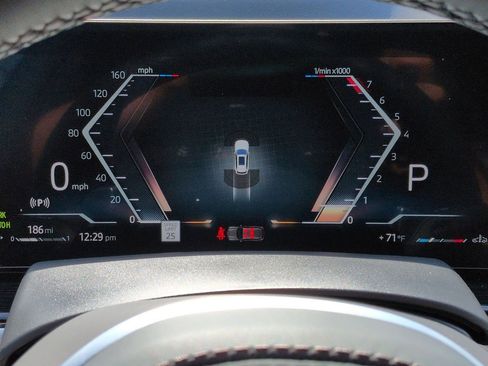 Used 2026 BMW X5 sDrive40i w/ M Sport Package image 13