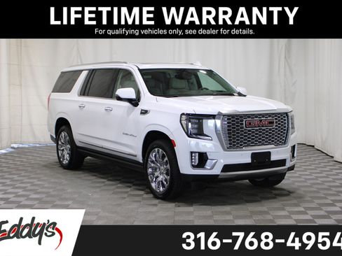 Used 2023 GMC Yukon XL Denali AWD/4WD image 1