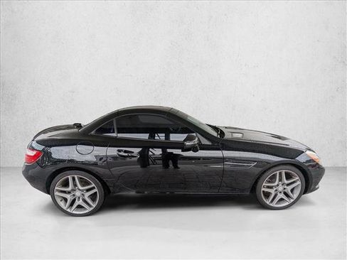 Used 2014 Mercedes-Benz SLK 250 image 4