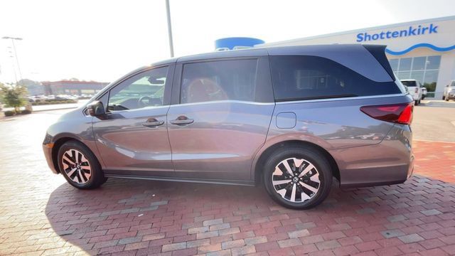 Certified 2026 Honda Odyssey EX-L image 7