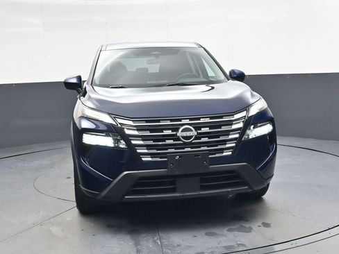 Used 2025 Nissan Rogue SV image 10