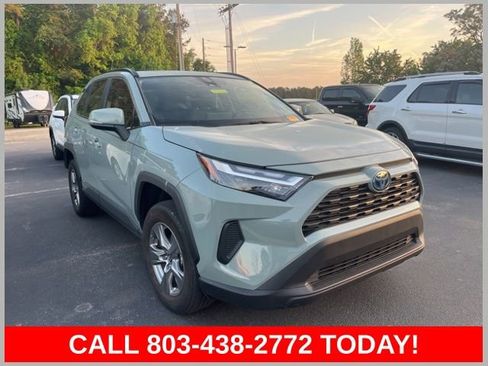 Used 2022 Toyota RAV4 XLE w/ Convenience Package image 1