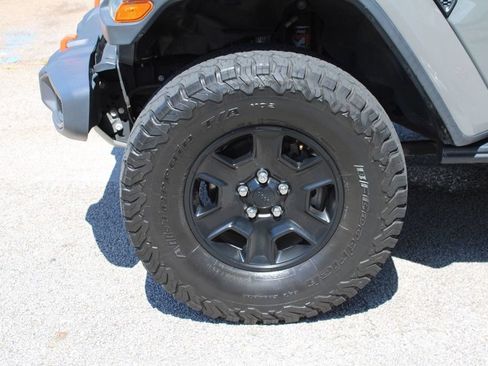 Used 2020 Jeep Gladiator Mojave AWD/4WD image 37
