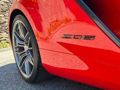 Used 2025 Chevrolet Corvette Z06 RWD image 10