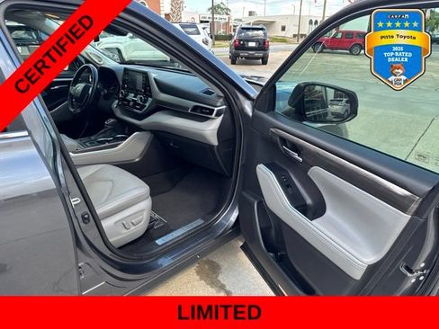 Certified 2020 Toyota Highlander Limited FWD image 12