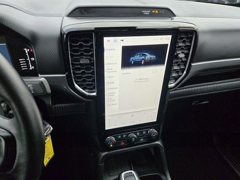 Used 2024 Ford Ranger XLT w/ Technology Package image 10