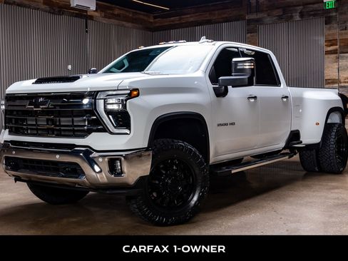 Used 2025 Chevrolet Silverado 3500 LTZ w/ LTZ Plus Package AWD/4WD image 5