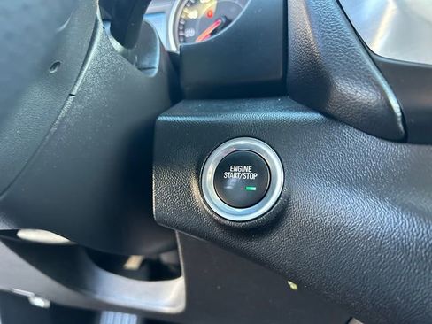 Used 2024 GMC Terrain SLE image 25