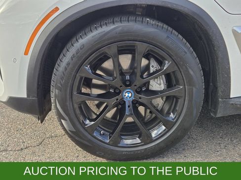 Used 2025 BMW X5 xDrive50e AWD/4WD image 10