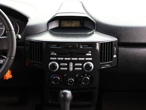 Used 2011 Mitsubishi Endeavor LS AWD/4WD image 30