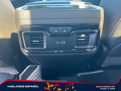 Certified 2025 GMC Sierra 1500 AT4 w/ AT4 Premium Package AWD/4WD image 31