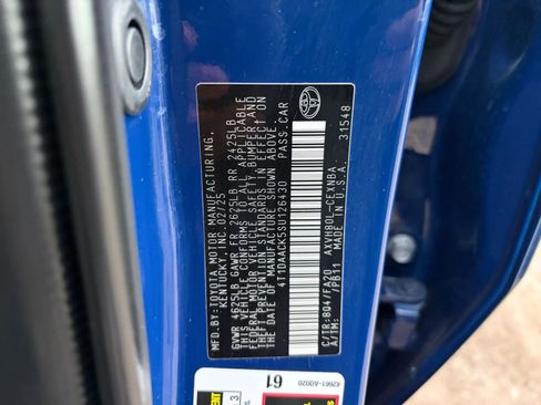 Used 2025 Toyota Camry LE image 28