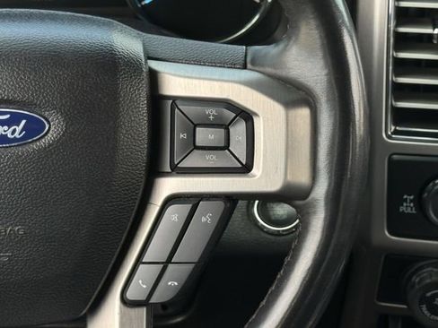 Used 2019 Ford F150 Platinum w/ Equipment Group 701A Luxury AWD/4WD image 14