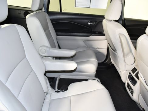 Used 2019 Honda Pilot Touring image 47