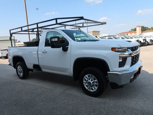 Used 2022 Chevrolet Silverado 2500 LT w/ Convenience Package RWD image 3