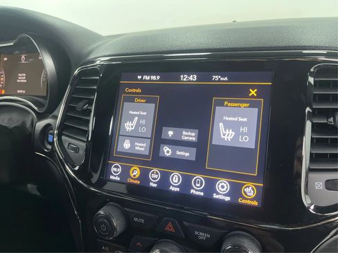 Used 2021 Jeep Grand Cherokee Limited X image 24