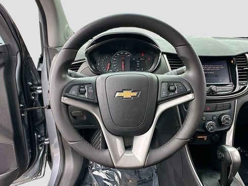 Used 2020 Chevrolet Trax LT w/ Driver Confidence Package image 11