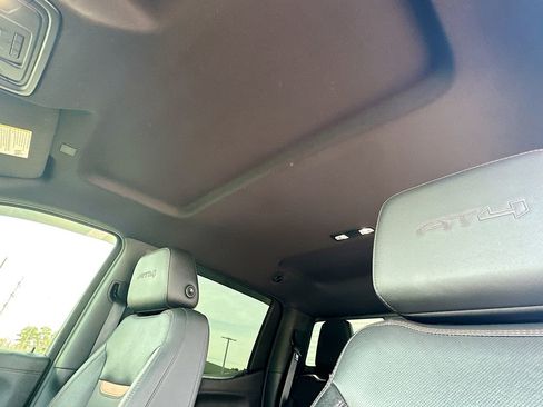 Used 2021 GMC Sierra 1500 AT4 w/ AT4 Premium Package image 11